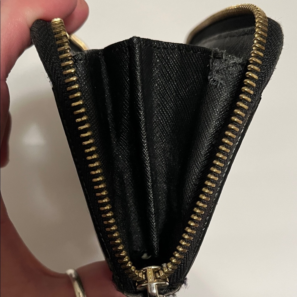 Michael Kors Shiny Black Patent Leather Logo Wallet with Gold Accents Full Zip - Picture 13 of 16